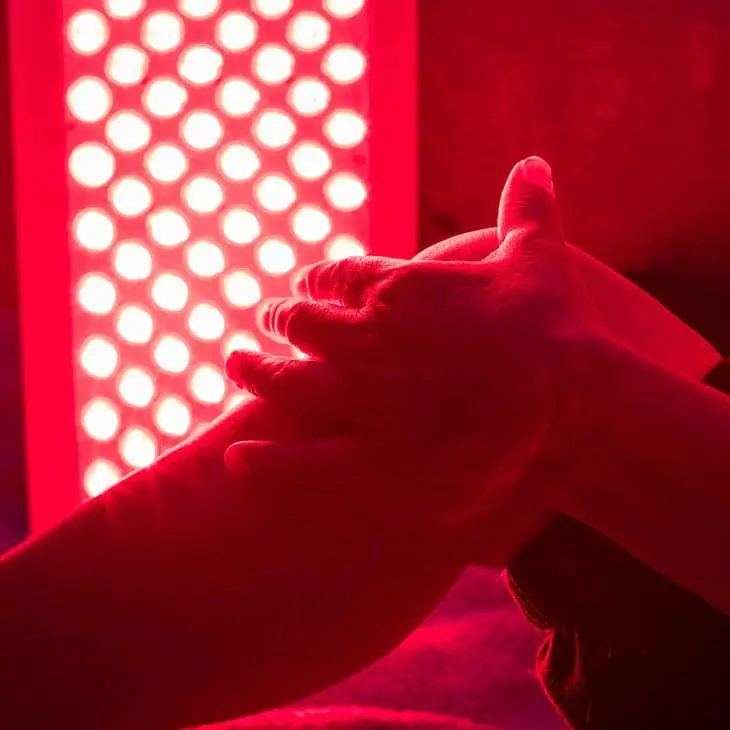 MAESKN Aesthetics - Psoriases & Eczema LED therapy 1