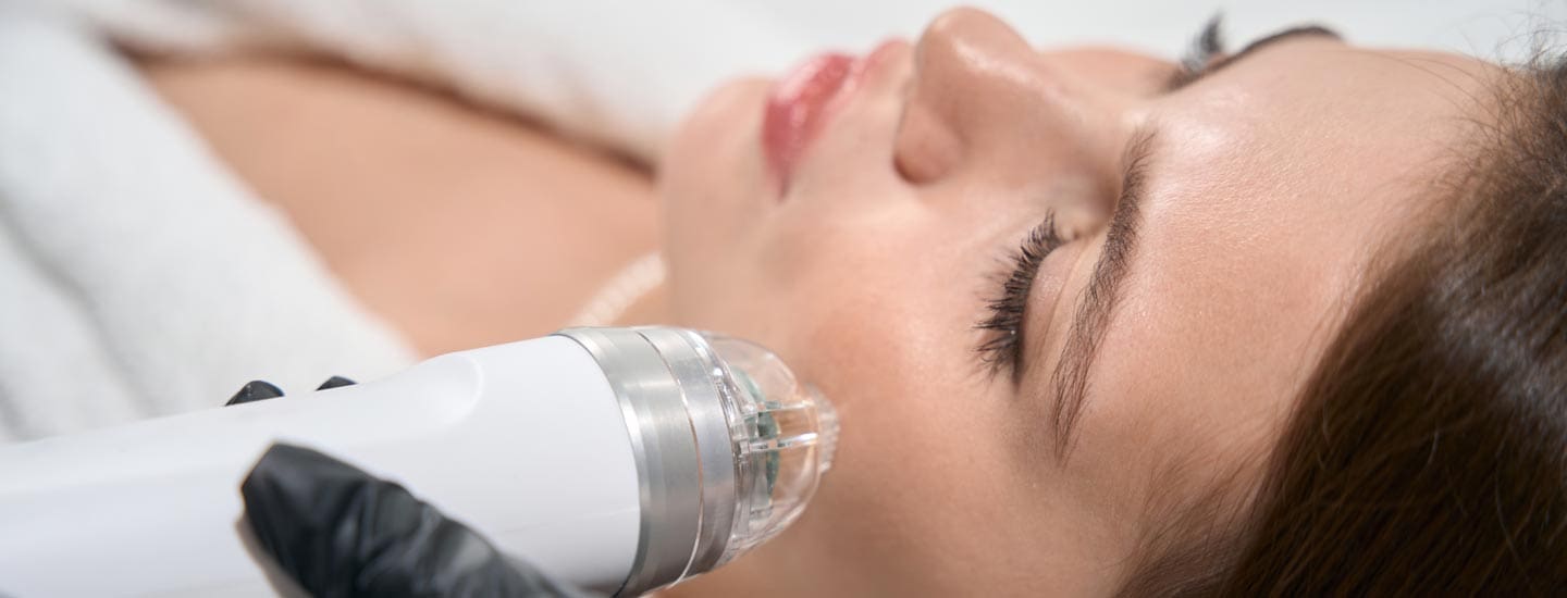 MAESKN Aesthetics - Pore Refinement & Texture Smoothing